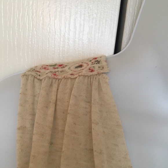 Summer Dress with Floral Back Detailš - Picture 5 of 8